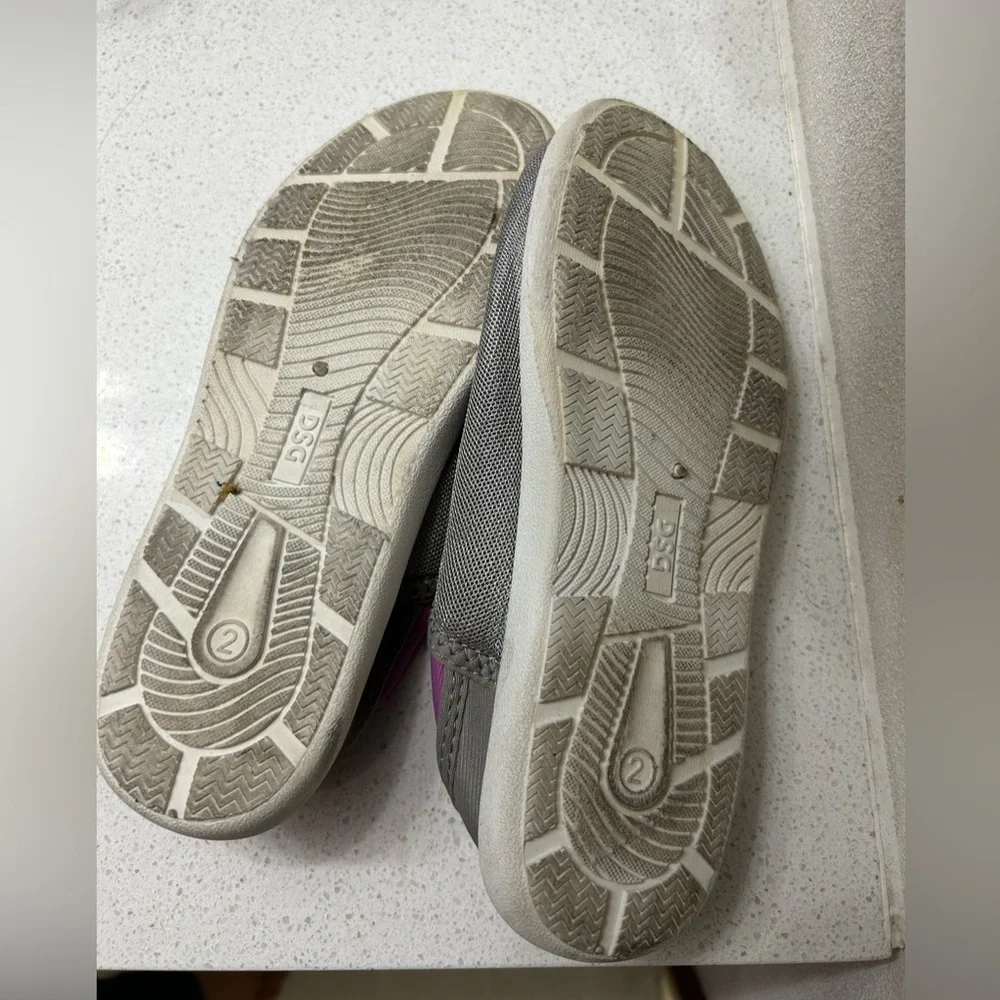 Gray and Purple Beach Water Shoes Girls size 2
